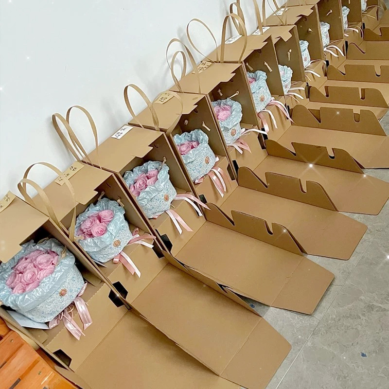 Yhtenäiset ruskeat aaltopahvin kukkalahjalaatikot